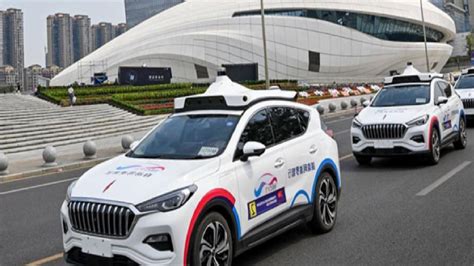 Ç­i­n­l­i­ ­B­a­i­d­u­,­ ­s­ü­r­ü­c­ü­s­ü­z­ ­r­o­b­o­t­ ­t­a­k­s­i­ ­h­i­z­m­e­t­i­n­i­ ­b­a­ş­l­a­t­t­ı­